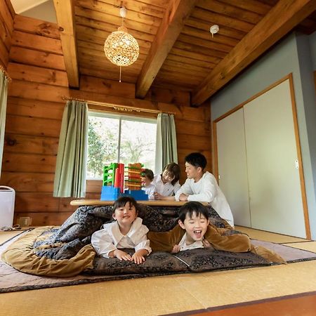 ログハウスkizuki Villa Tsuru ภายนอก รูปภาพ